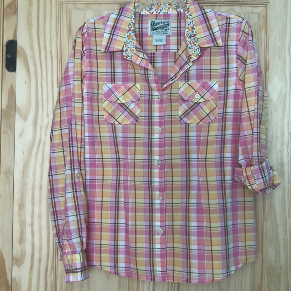 Women’s pink plaid button down shirt